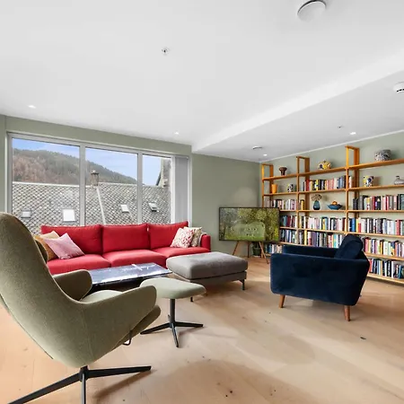 Modern 4br - 2 Baths Balconies & Parking 베르겐