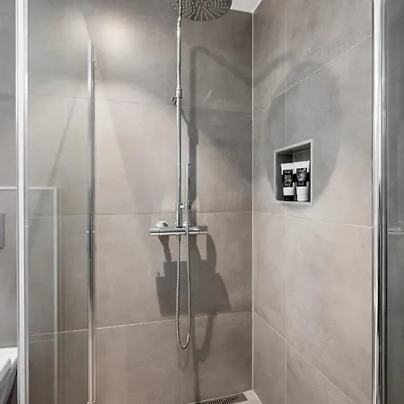 아파트 Modern 4br - 2 Baths Balconies & Parking *