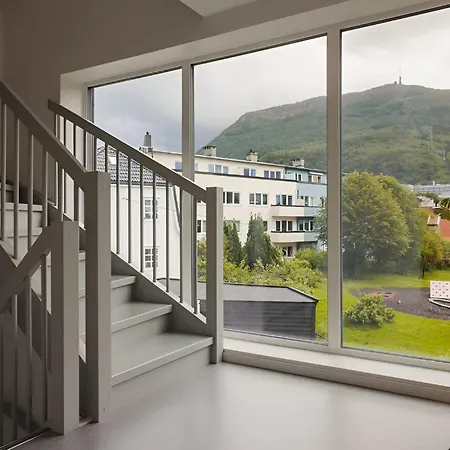 아파트 Modern 4br - 2 Baths Balconies & Parking